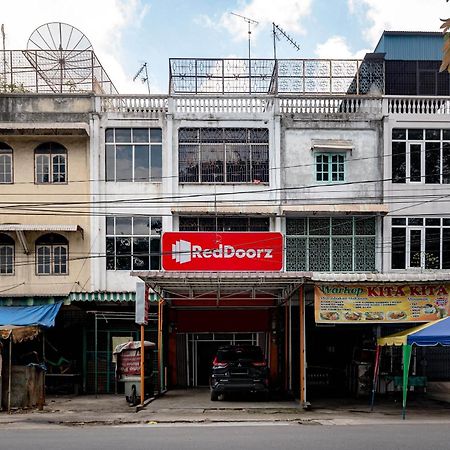 Hotel Reddoorz Near Rsud Dr Pringadi Medan 3 Zewnętrze zdjęcie