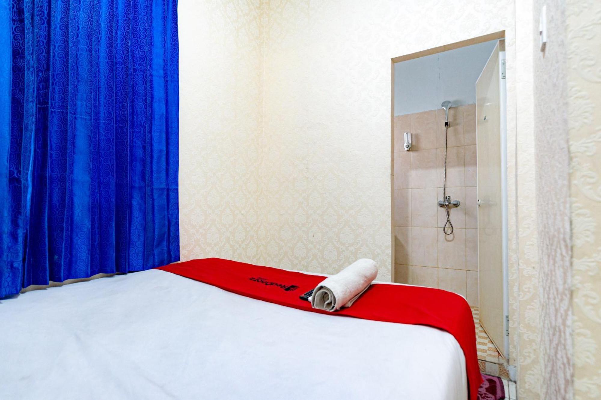 Hotel Reddoorz Near Rsud Dr Pringadi Medan 3 Zewnętrze zdjęcie