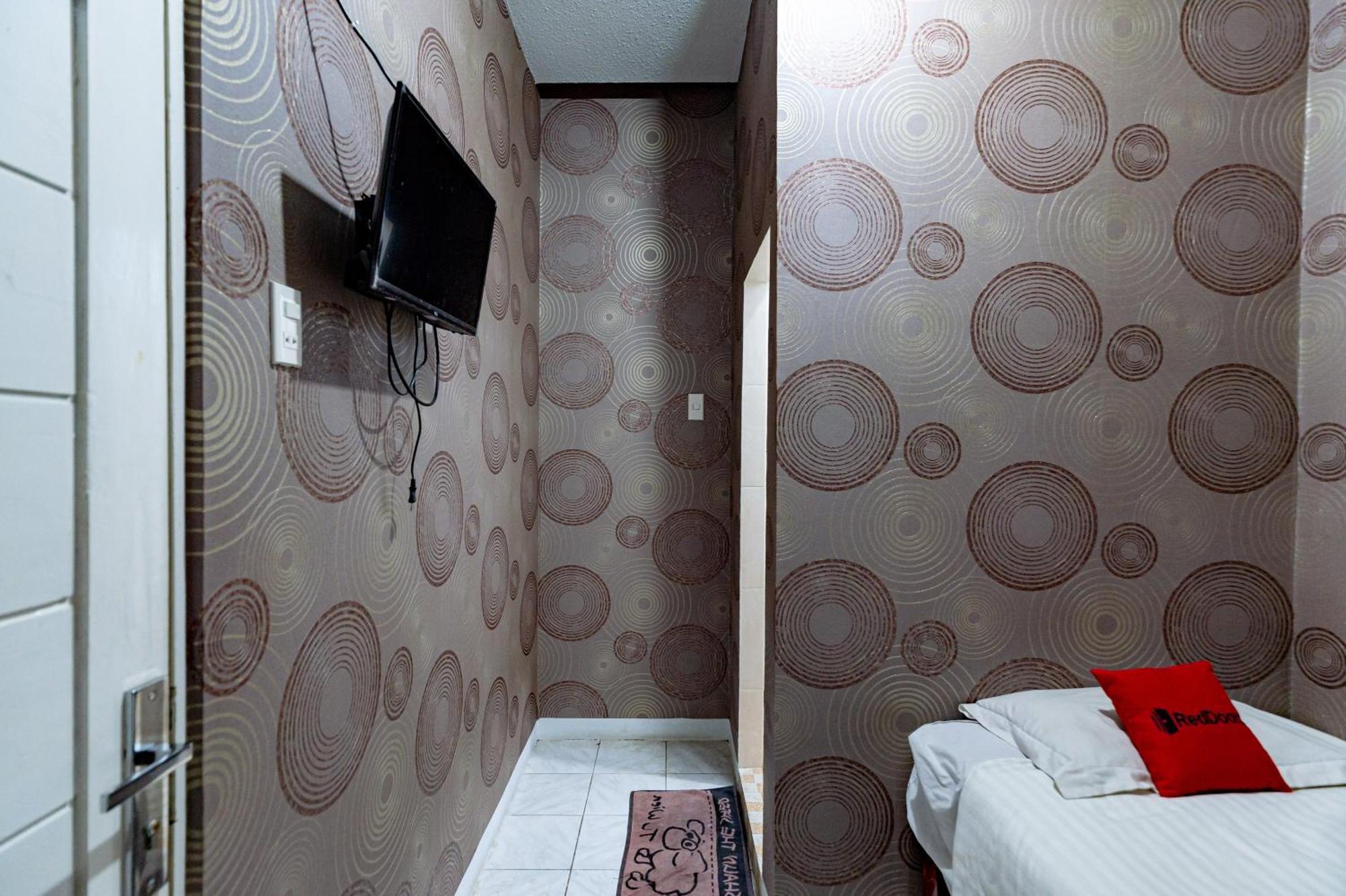 Hotel Reddoorz Near Rsud Dr Pringadi Medan 3 Zewnętrze zdjęcie